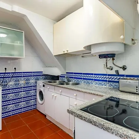 Апартаменты 2br At Chiado Historical Heart