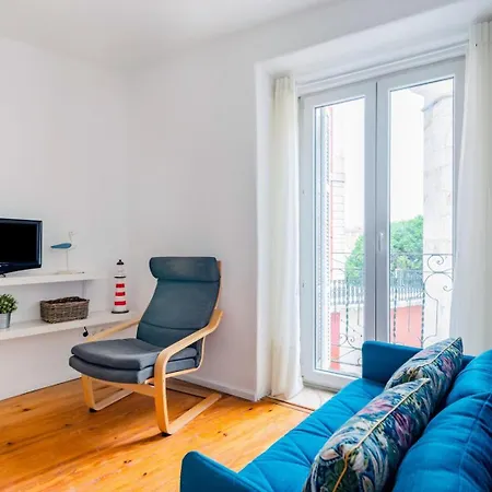 Apartment 2br At Chiado Historical Heart